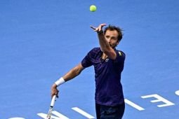 Medvedev raih kemenangan ke-50 atas Top 10 untuk melaju di Shanghai