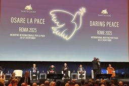 Tiga tokoh Indonesia suarakan perdamaian dunia di Roma