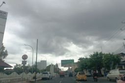 BMKG prakirakan Surabaya hujan ringan pada Minggu