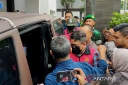 Kejari Tanjung Perak tahan enam tersangka korupsi pengerukan pelabuhan