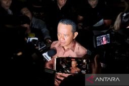Bahlil lapor Presiden terkait PLTS tiap desa hingga transisi energi