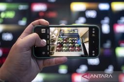 IHSG menguat di tengah "wait and see" data ekonomi domestik dan global