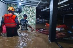 Seribuan KK di Jember terdampak banjir, sebagian warga mengungsi