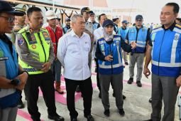 Minister affirms East Java transport readiness for year-end holidays