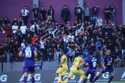 Panpel Persik Kediri gunakan tiket gelang di laga kandang