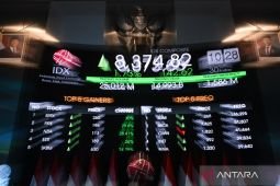 Pasar butuh kejelasan arah usai mundurnya petinggi OJK-BEI