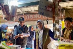 Stabilisasi harga, Bulog Kediri pantau pasokan beras dan minyak di pasar