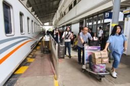 Tiket KA diskon 30 persen mudik Lebaran di Daop 9 Jember hampir habis