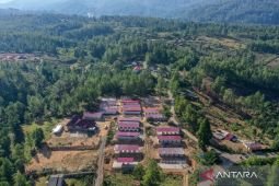 Govt speeds up temporary shelters, weather modification for Sumatra