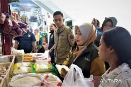 Bapanas pantau harga bahan pokok di pasar Madiun jelang Lebaran