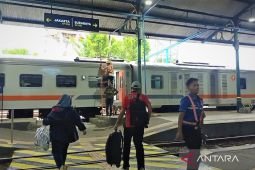 Daop Madiun sediakan KA tambahan untuk angkutan Lebaran 2026