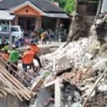 BPBD Magetan tangani dua rumah warga rusak akibat bangunan ambrol