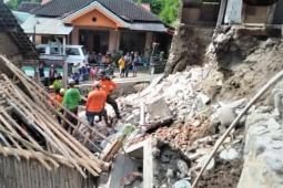BPBD Magetan tangani dua rumah warga rusak akibat bangunan ambrol