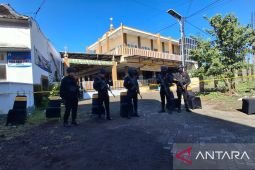 Blast hits mosque in Jember during tarawih, under probe