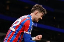 Crystal Palace kalahkan 10 pemain Tottenham Spurs