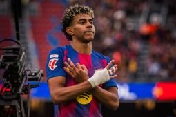 Flick puji Yamal cetak "hattrick" ke gawang Villareal