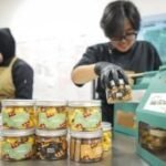 Kenaikan harga bahan baku kue kering