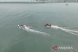 Penumpang kapal rute Situbondo-Madura yang terjatuh belum ditemukan