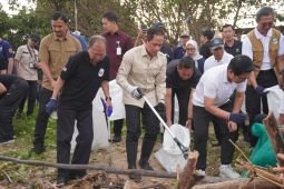 Minister urges waste reform in Bali to safeguard Indonesia's tourism