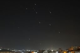 Serangan rudal Iran kembali hantam Israel, sebabkan kerusakan dan korban