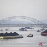 Bahlil kaji teknis pajak ekspor batu bara, tegaskan kehati-hatian