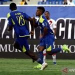 Dwigol Gabriel Silva antar Arema bungkam Persis 2-0