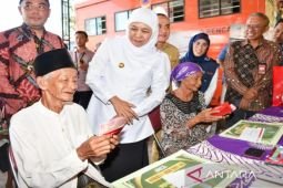 Bansos kurangi Jumlah keluarga miskin di Bangkalan