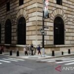 Fed tahan suku bunga, ekonom nilai sinyal perubahan kebijakan ke depan