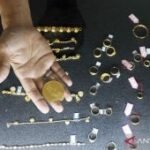 Selasa ini harga emas UBS-Antam-Galeri24 di Pegadaian turun