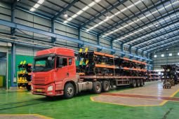 INKA kirim 60 unit gerbong datar pesanan PT KAI ke Palembang