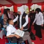 Khofifah salurkan bantuan sosial untuk warga Kediri