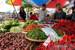 Harga pangan Sabtu ini, cabai rawit Rp82.450/kg dan telur ayam Rp30.500/kg