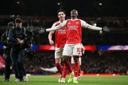 Arsenal dan Manchester City terus bersaing