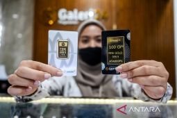 Harga emas di Pegadaian kompak turun lagi pada Minggu pagi