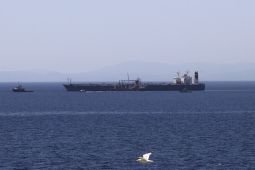 "Supertanker" Iran dilaporkan lolos blokade AS berlayar ke Indonesia
