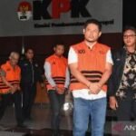 KPK tahan tiga dari empat tersangka kasus Gedung Pemkab Lamongan