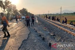 KAI Daop 7: Perjalanan kereta terdampak usai laka KA Legawa vs truk