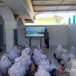 Polres Pamekasan edukasi bahaya narkoba pada peserta MPLS