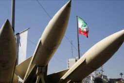 Iran luncurkan rudal dan drone ke pangkalan AS di Bahrain dan Kuwait