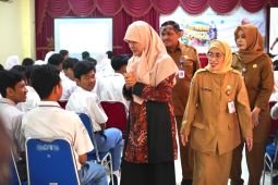 Reni Astuti ajak pelajar berbakti kepada orang tua dan hormati guru