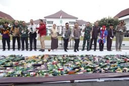 Bupati Lumajang tegaskan tak terbitkan izin minuman beralkohol