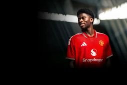 Gabung Manchester United, Carlos Baleba absen tiga pekan