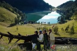 170 pendaki Semeru dievakuasi akibat kebakaran dalam kondisi aman