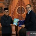 Bawaslu ajak mahasiswa Unair jadi agen literasi digital pemilu