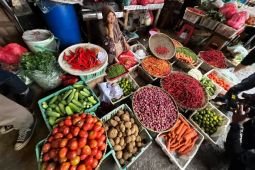 Harga pangan Kamis ini, cabai rawit Rp81.800/kg dan telur ayam Rp28.860/kg