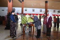 Bupati Trenggalek minta 62 pejabat baru percepat pelayanan
