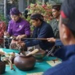 Trenggalek gelar tradisi jamasan pusaka jelang Hari Jadi ke-832