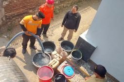 Baznas salurkan 250 ribu liter air bersih untuk warga di Trenggalek