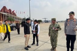 VP Gibran inspects earthquake damage, visits displaced residents