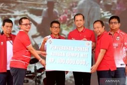 Kemendes dan Kementran salurkan donasi Rp100 juta untuk NTT